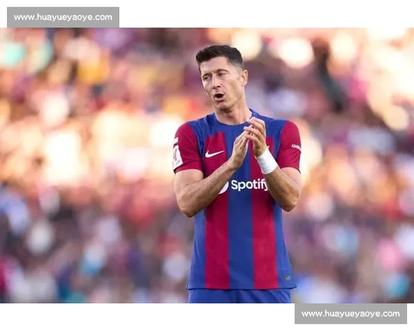 巴萨拒续莱万：42 球功勋明夏离队，青春革命压倒情怀