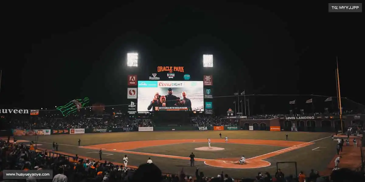 <strong>MILE米乐</strong>⚽️每一次奔跑都是心跳的呼应，每一次挥拍都是信念的绽放 —— 运动，永不停摆！